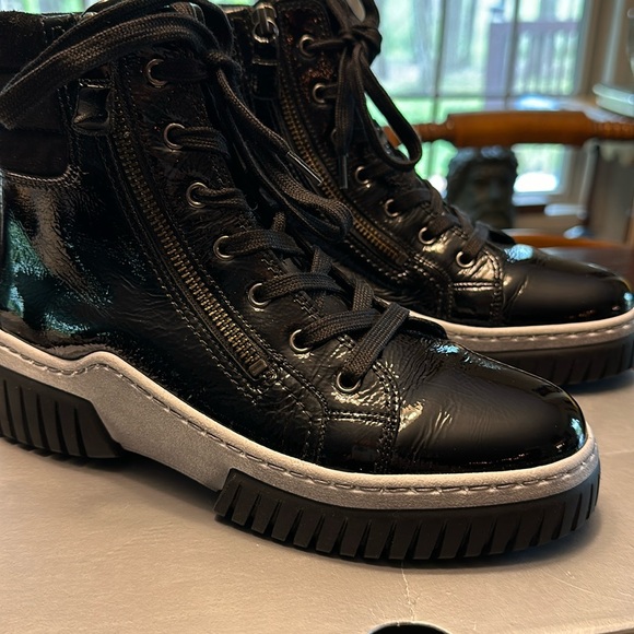 Gabor Black hightop 6.5 - Picture 1 of 9